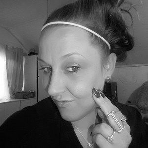 Meet your Posher, Desiree